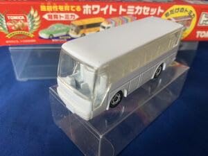 Amazon.co.jp: トミカ TOMY トミカギフト ホワイトトミカセット